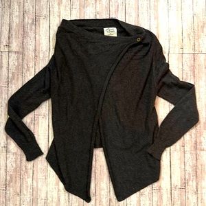 🖤 AFTON STREET EUC SWEATER 🖤